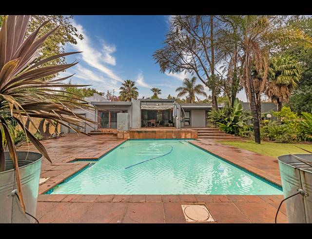 4 BEDROOM FREEHOLD SOLD IN GALLO MANOR